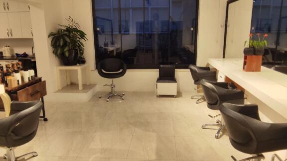 Hakan Ay Bay & Bayan Kuaförü