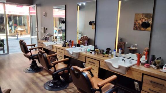 Tuna Çelik Kuaförü