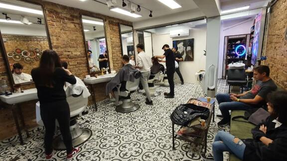 2.a. berber barbershop manicure-pedicure