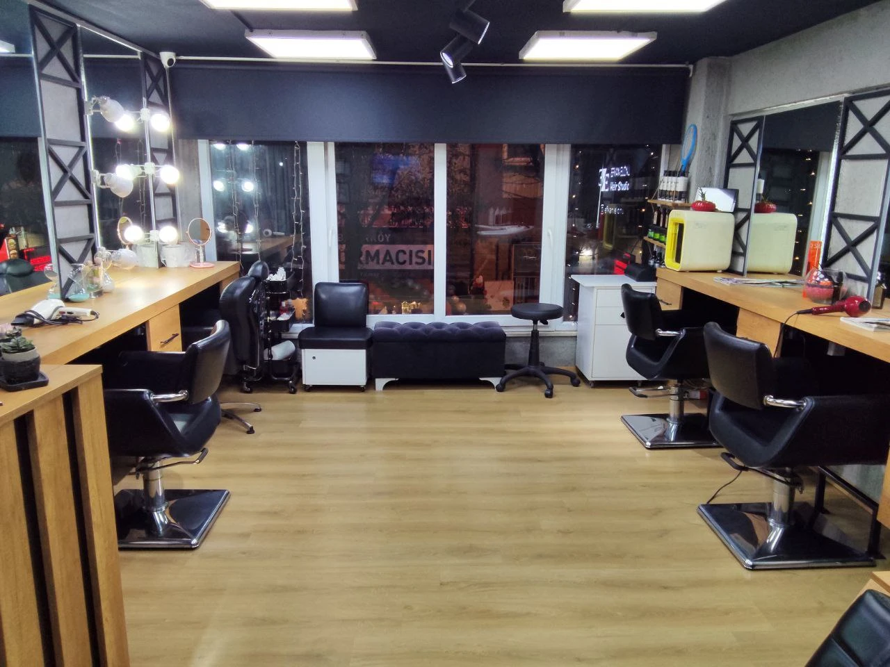 Efkan Elönü Hair Studio